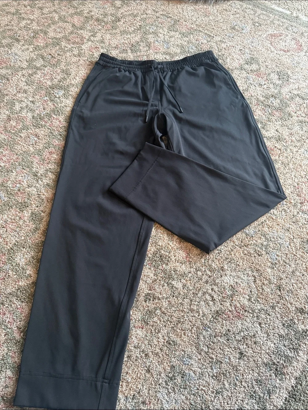 Lululemon Women’s Black Drawstring Pants Size Small